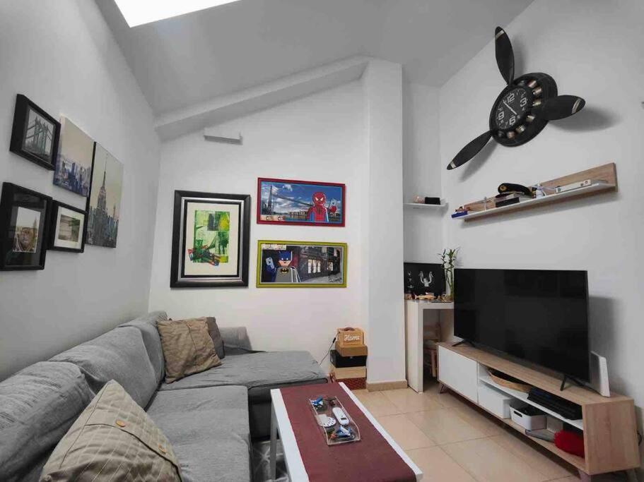 Apartamento Recien Reformado En Barajas Pueblo マドリード エクステリア 写真