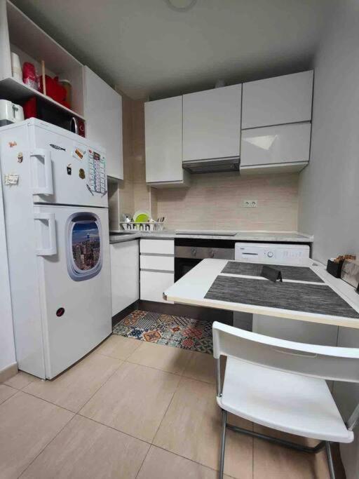 Apartamento Recien Reformado En Barajas Pueblo マドリード エクステリア 写真